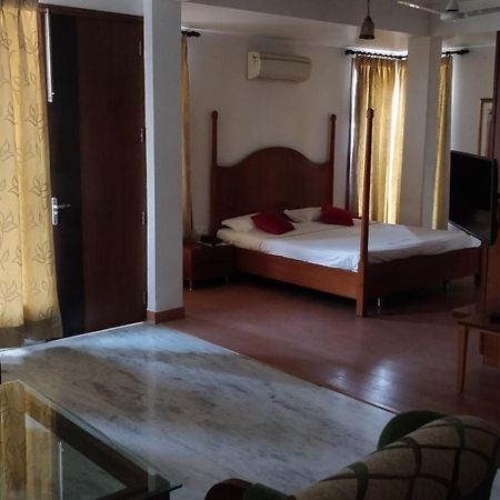 뉴델리 East End Retreat B&B 외부 사진