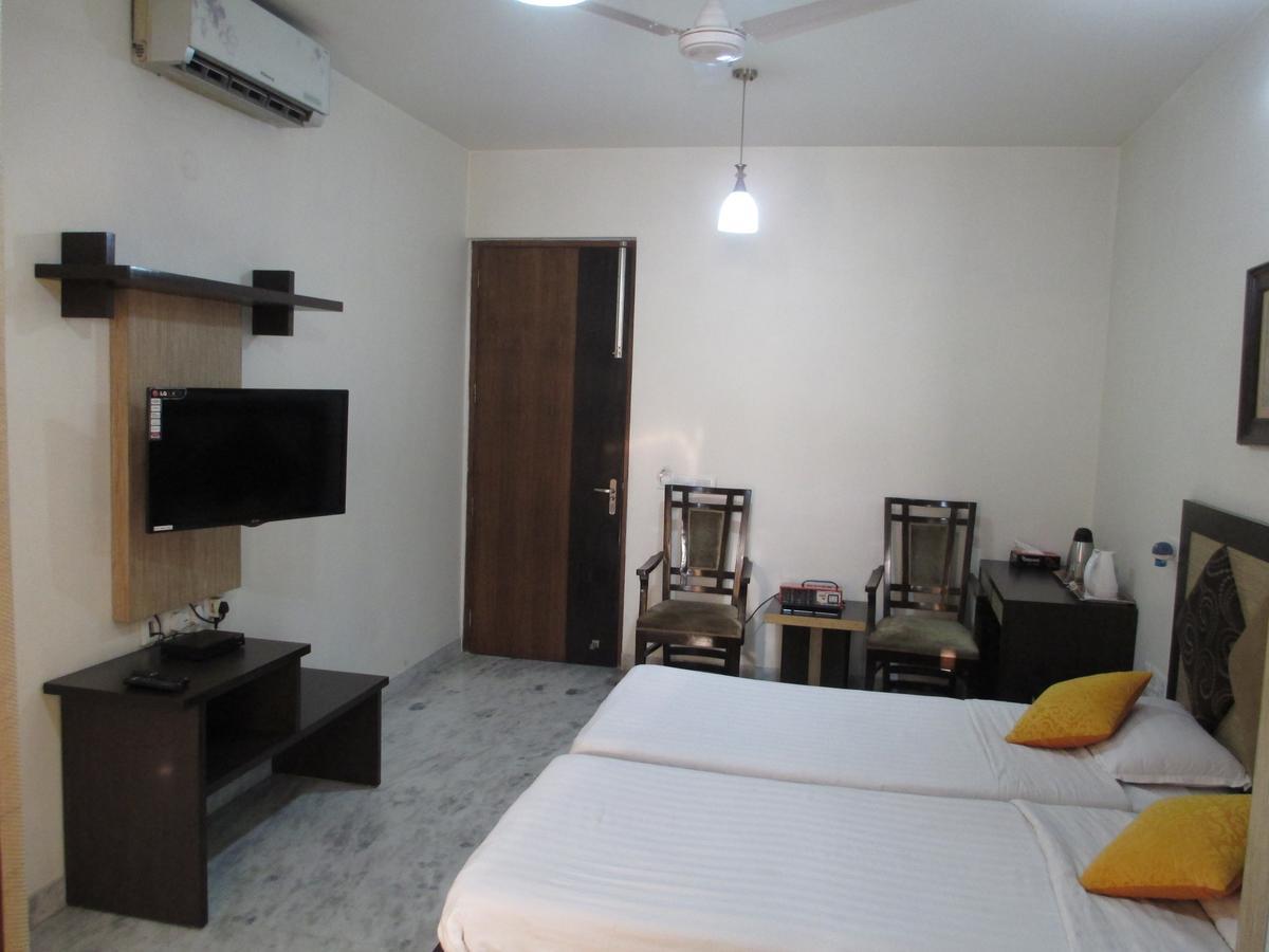 뉴델리 East End Retreat B&B 외부 사진